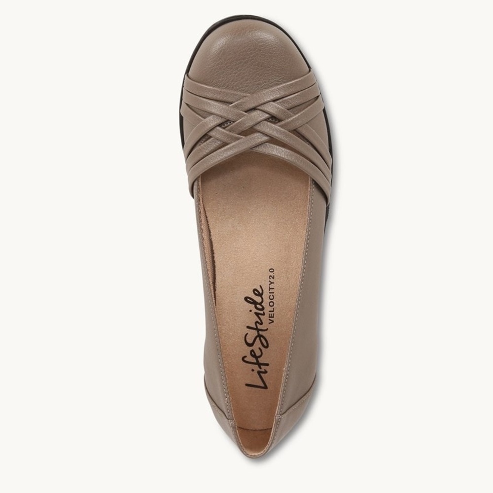 LifeStride Incredible Slip On Beige Faux Leather size 7.5
